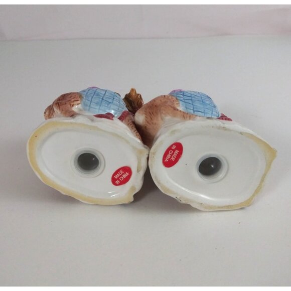 Vintage The Season's Collection Reindeer Carrying Presents Salt & Pepper Shakers - Picture 7 of 7